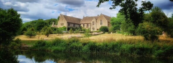 Property Disputes and Divorce How a Family Law Solicitor Can Help scaled