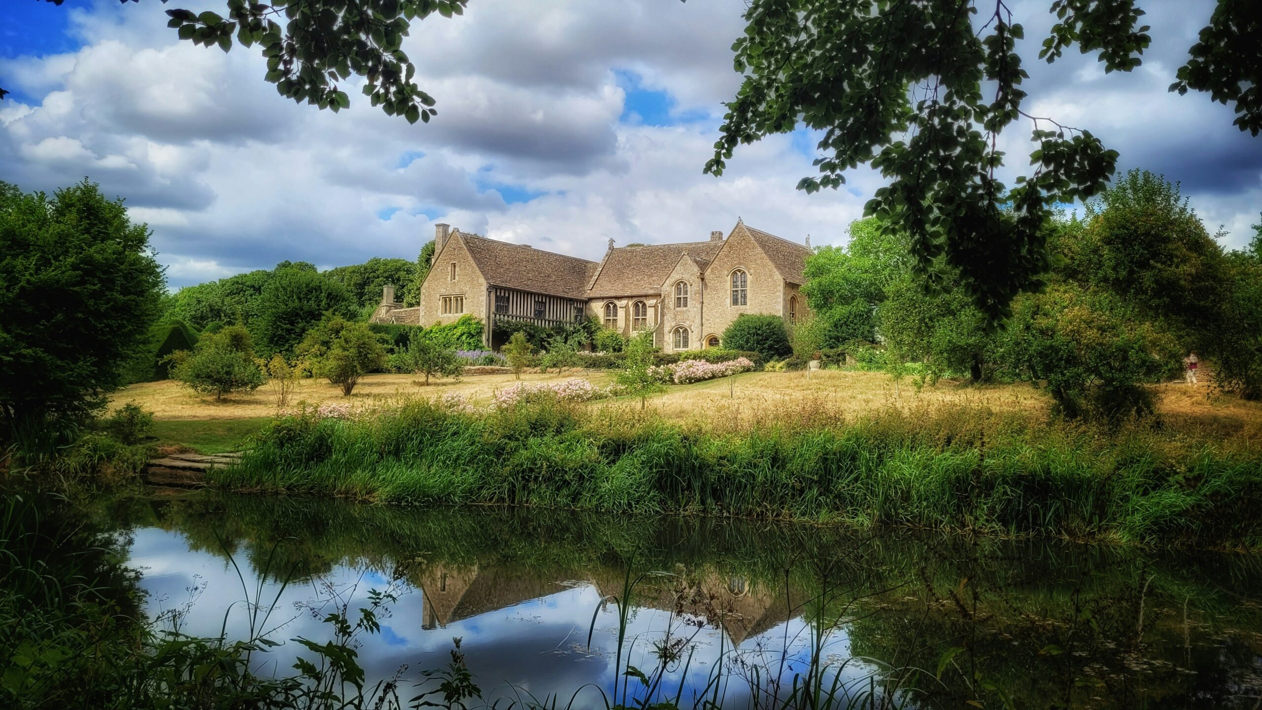Property Disputes and Divorce How a Family Law Solicitor Can Help scaled